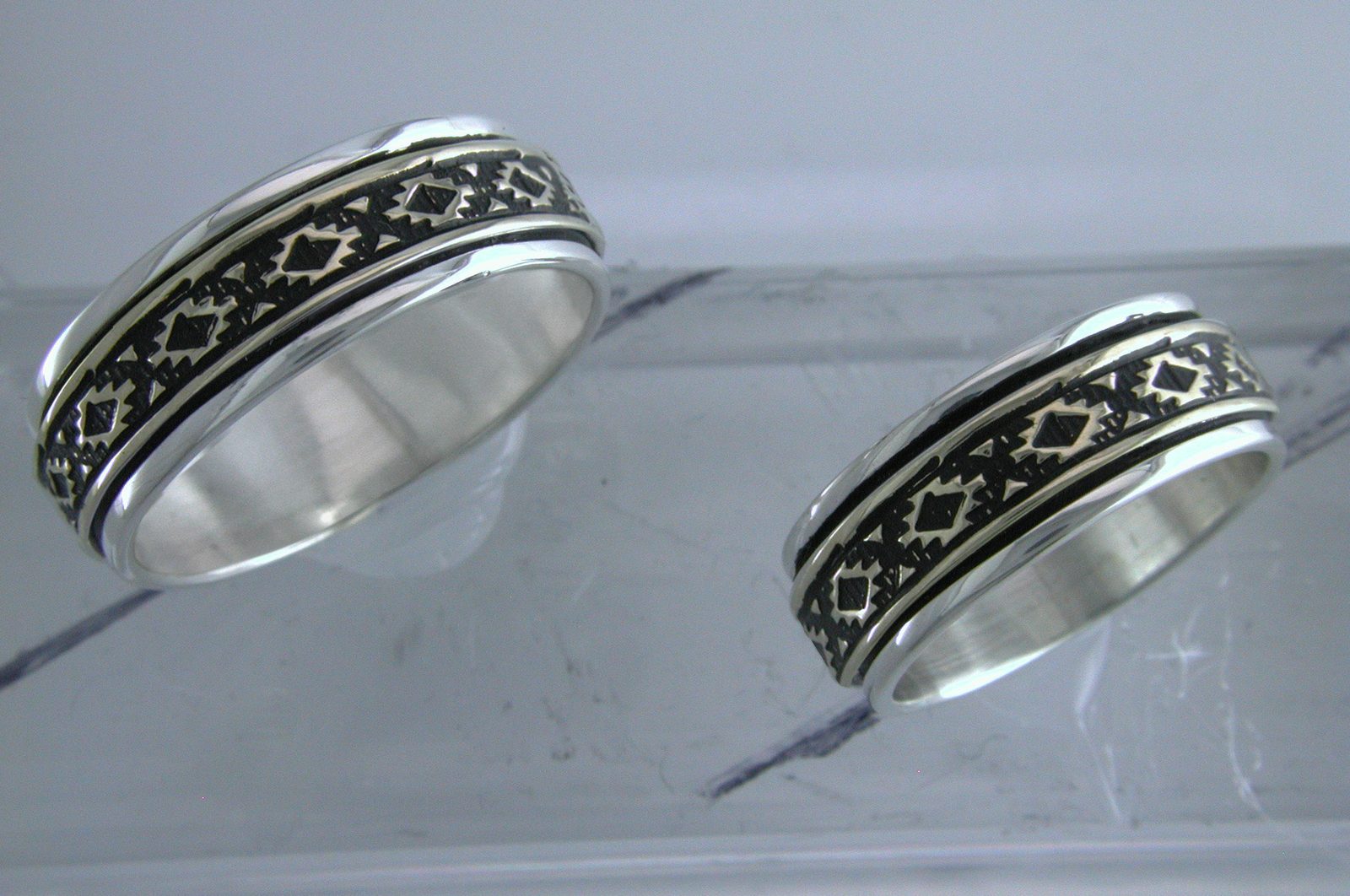 1/4 inch Kenya wedding band, 14K gold and sterling, M.M. Rogers